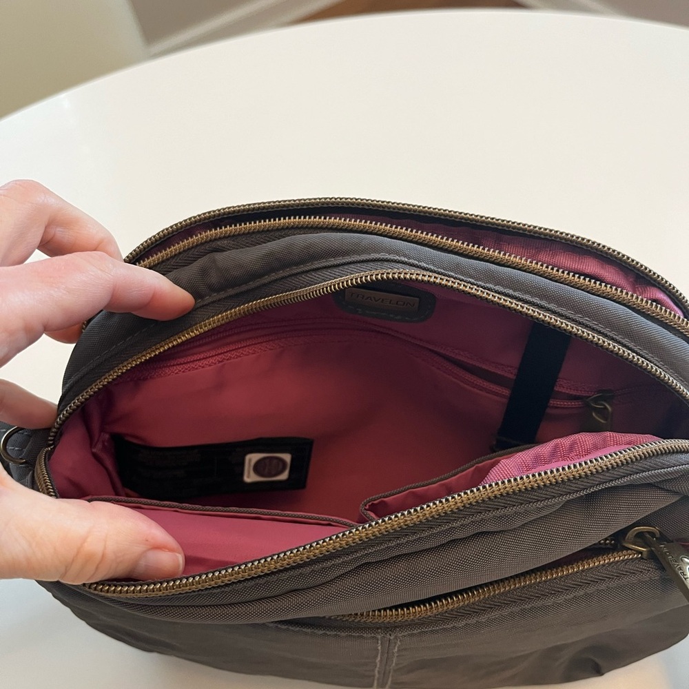 Travelon grey crossbody